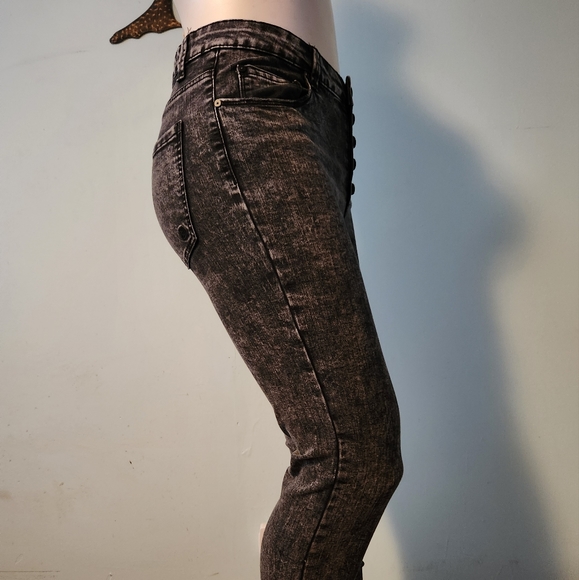 Black stonewash button up skinny jeans - Picture 4 of 7